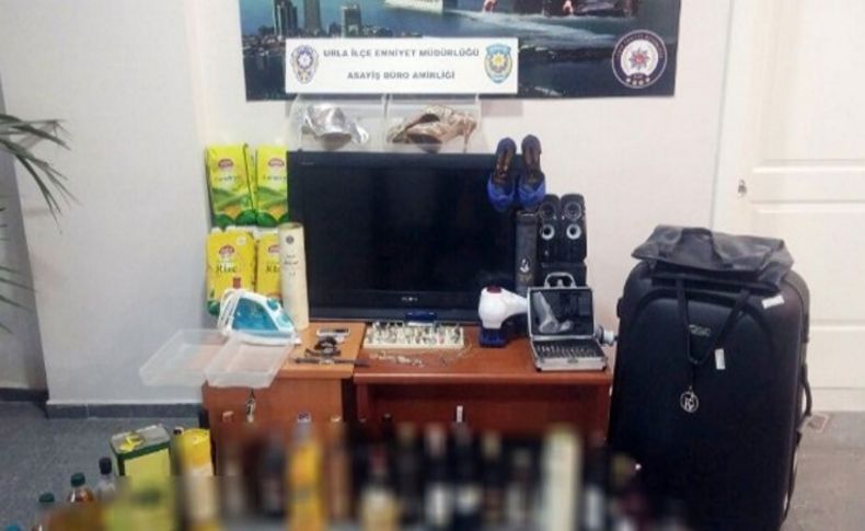 İzmir'de villa hırsızları yakalandı